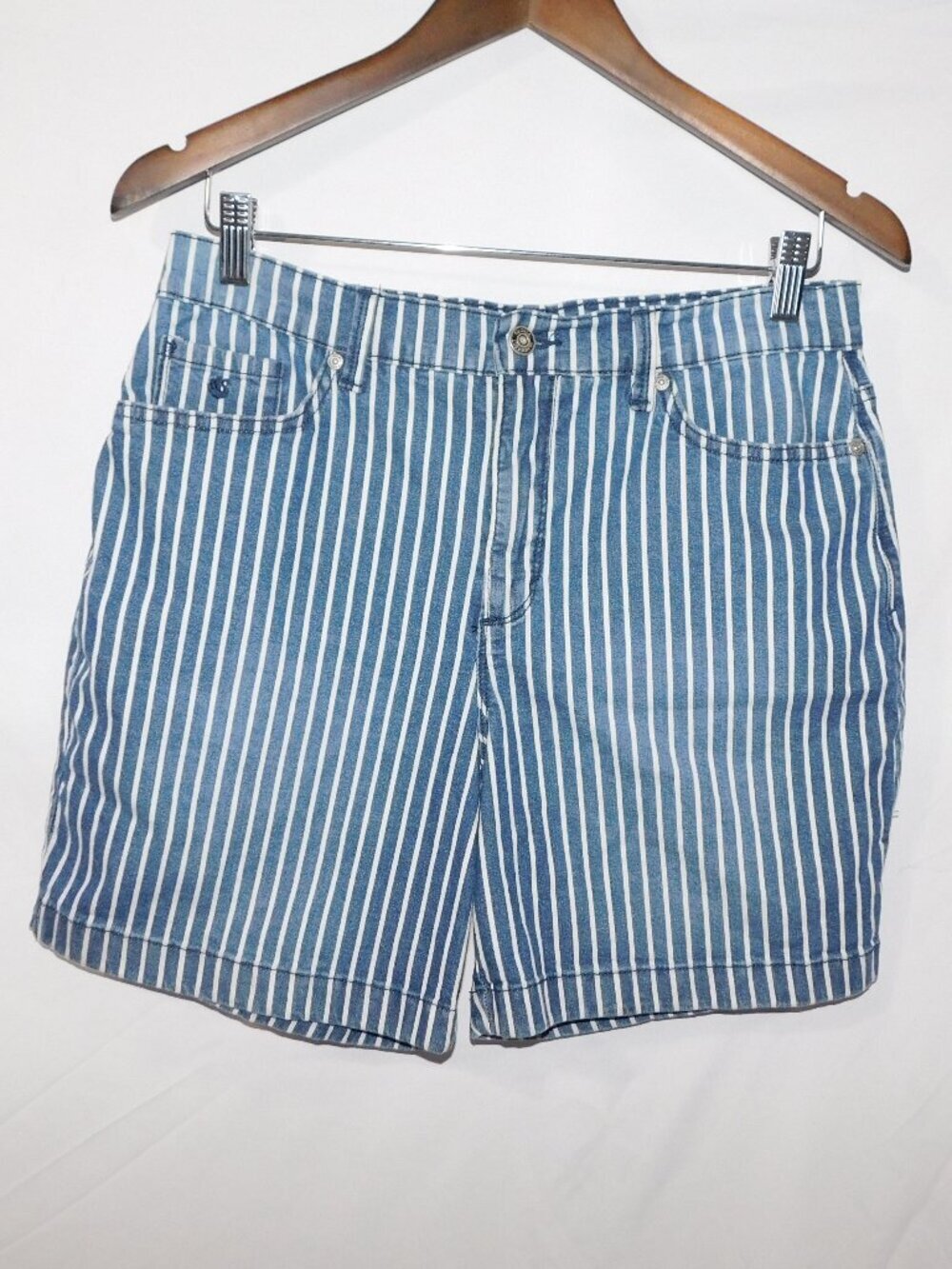 Gloria Vanderbilt Amanda Blue White Striped Denim jean Shorts Mid Rise Womens 8